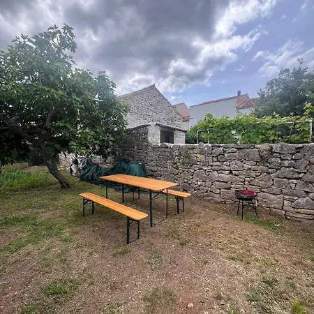 Apartment Varos9